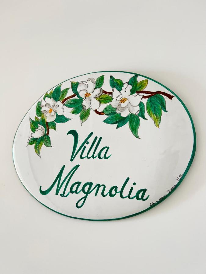 Villa Magnolia Formia Exterior foto